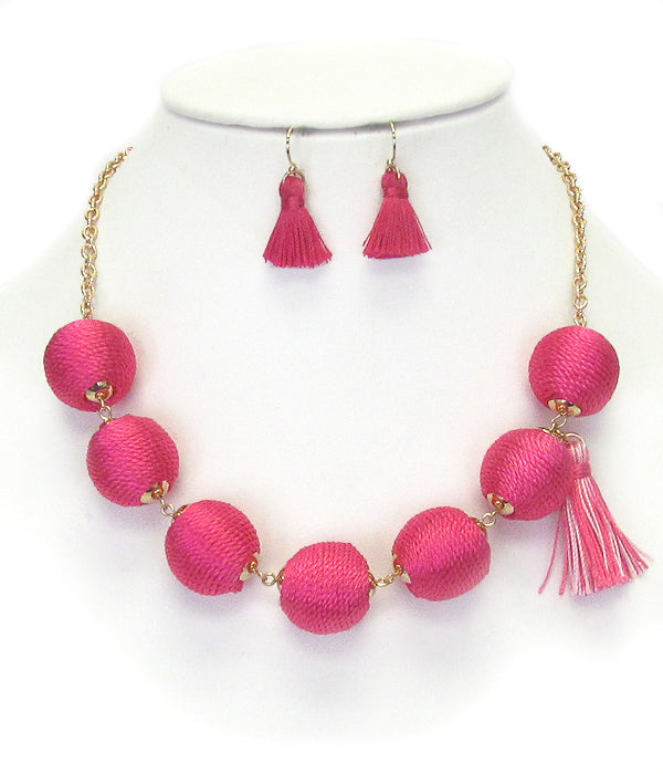 Ball & Tassel Necklace Set-Pink